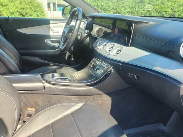 Черный Мерседес Е-Класс, объемом двигателя 2 л и пробегом 320 тыс. км за 43000 $, фото 5 на Automoto.ua