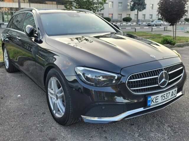 Черный Мерседес Е-Класс, объемом двигателя 2 л и пробегом 320 тыс. км за 43000 $, фото 19 на Automoto.ua