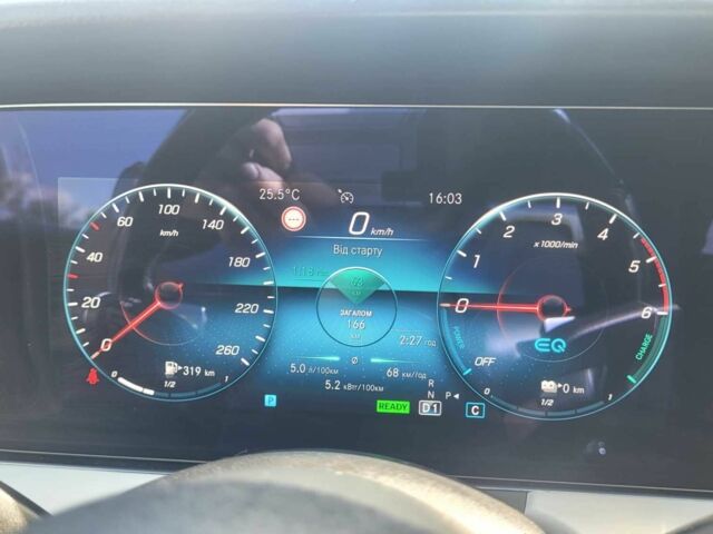 Черный Мерседес Е-Класс, объемом двигателя 2 л и пробегом 320 тыс. км за 43000 $, фото 4 на Automoto.ua