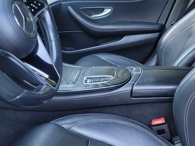 Черный Мерседес Е-Класс, объемом двигателя 2 л и пробегом 320 тыс. км за 43000 $, фото 12 на Automoto.ua