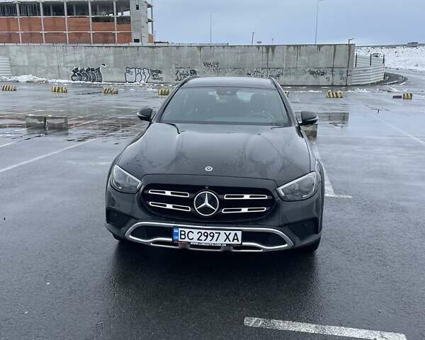 Черный Мерседес Е-Класс, объемом двигателя 3 л и пробегом 87 тыс. км за 45000 $, фото 6 на Automoto.ua