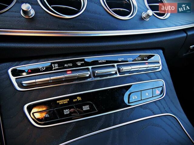Черный Мерседес Е-Класс, объемом двигателя 1.6 л и пробегом 62 тыс. км за 36000 $, фото 20 на Automoto.ua