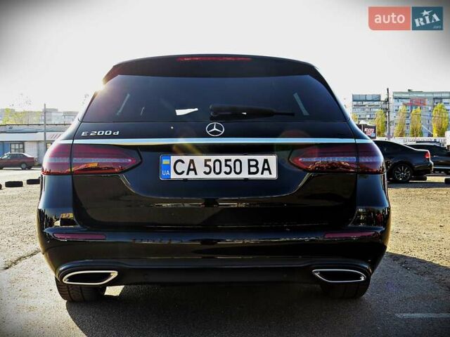 Черный Мерседес Е-Класс, объемом двигателя 1.6 л и пробегом 62 тыс. км за 36000 $, фото 3 на Automoto.ua
