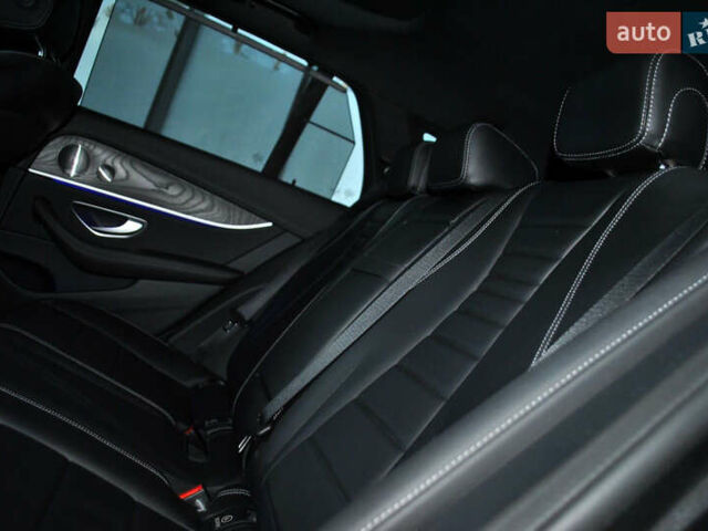 Чорний Мерседес Е-Клас, об'ємом двигуна 3 л та пробігом 9 тис. км за 62000 $, фото 34 на Automoto.ua