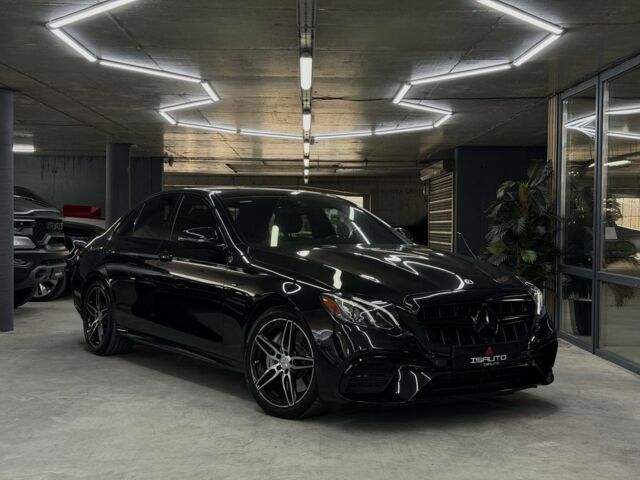 Черный Мерседес Е-Класс, объемом двигателя 3 л и пробегом 113 тыс. км за 38900 $, фото 1 на Automoto.ua