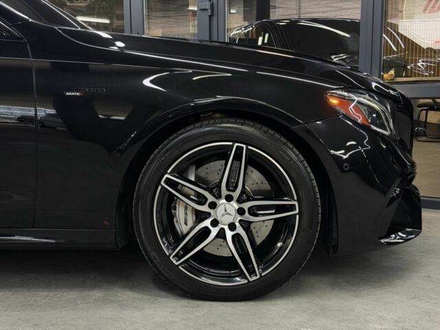 Черный Мерседес Е-Класс, объемом двигателя 3 л и пробегом 113 тыс. км за 38900 $, фото 3 на Automoto.ua