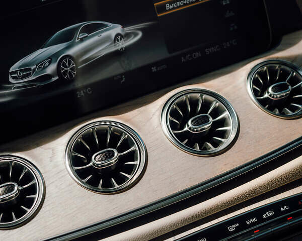 Фіолетовий Мерседес Е-Клас, об'ємом двигуна 3 л та пробігом 89 тис. км за 38500 $, фото 12 на Automoto.ua