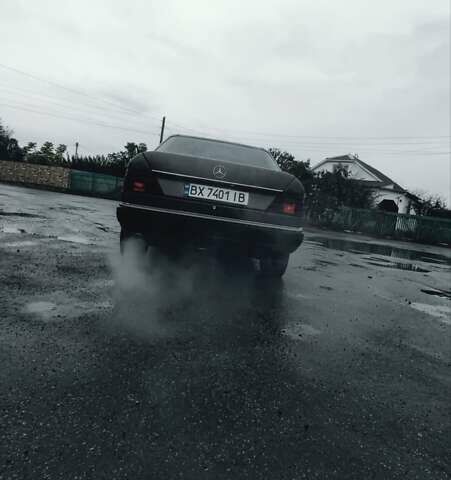 Фиолетовый Мерседес Е-Класс, объемом двигателя 2.2 л и пробегом 500 тыс. км за 2300 $, фото 2 на Automoto.ua