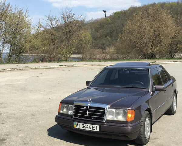 Фиолетовый Мерседес Е-Класс, объемом двигателя 3 л и пробегом 460 тыс. км за 4000 $, фото 1 на Automoto.ua