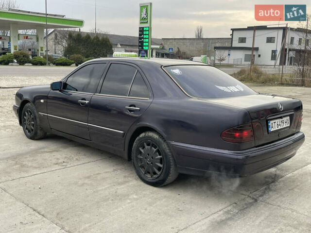 Фиолетовый Мерседес Е-Класс, объемом двигателя 2.8 л и пробегом 400 тыс. км за 2750 $, фото 5 на Automoto.ua