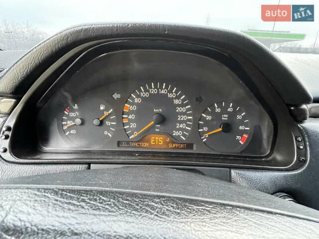 Фиолетовый Мерседес Е-Класс, объемом двигателя 2.8 л и пробегом 400 тыс. км за 2750 $, фото 14 на Automoto.ua