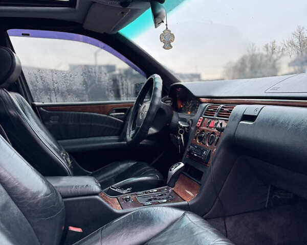 Фіолетовий Мерседес Е-Клас, об'ємом двигуна 2.16 л та пробігом 425 тис. км за 2500 $, фото 15 на Automoto.ua