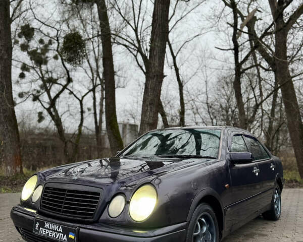 Фіолетовий Мерседес Е-Клас, об'ємом двигуна 2.16 л та пробігом 425 тис. км за 2500 $, фото 4 на Automoto.ua