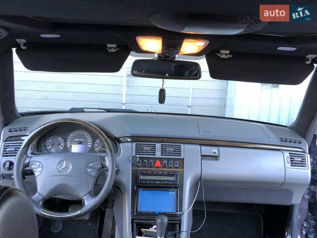 Фиолетовый Мерседес Е-Класс, объемом двигателя 4.27 л и пробегом 230 тыс. км за 4499 $, фото 3 на Automoto.ua