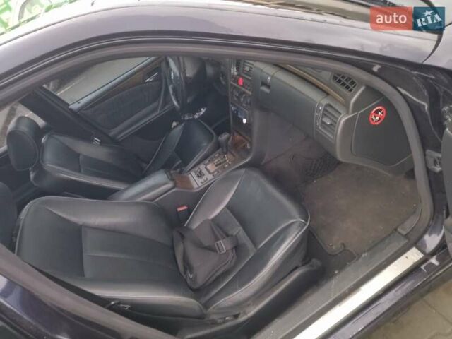 Фіолетовий Мерседес Е-Клас, об'ємом двигуна 3.2 л та пробігом 389 тис. км за 2999 $, фото 5 на Automoto.ua