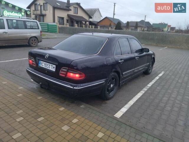 Фіолетовий Мерседес Е-Клас, об'ємом двигуна 3.2 л та пробігом 389 тис. км за 2999 $, фото 3 на Automoto.ua