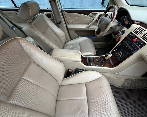 Фиолетовый Мерседес Е-Класс, объемом двигателя 4.97 л и пробегом 281 тыс. км за 7500 $, фото 29 на Automoto.ua