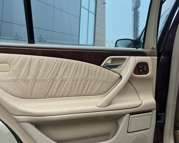 Фиолетовый Мерседес Е-Класс, объемом двигателя 4.97 л и пробегом 281 тыс. км за 7500 $, фото 23 на Automoto.ua