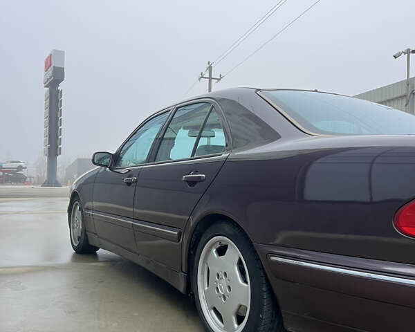 Фиолетовый Мерседес Е-Класс, объемом двигателя 4.97 л и пробегом 281 тыс. км за 7500 $, фото 7 на Automoto.ua