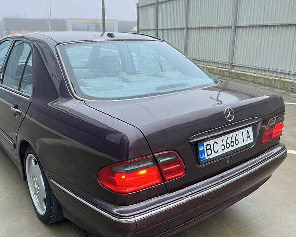 Фиолетовый Мерседес Е-Класс, объемом двигателя 4.97 л и пробегом 281 тыс. км за 7500 $, фото 9 на Automoto.ua