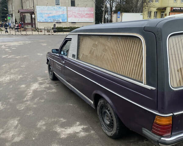 Фиолетовый Мерседес Е-Класс, объемом двигателя 2.5 л и пробегом 285 тыс. км за 3600 $, фото 4 на Automoto.ua