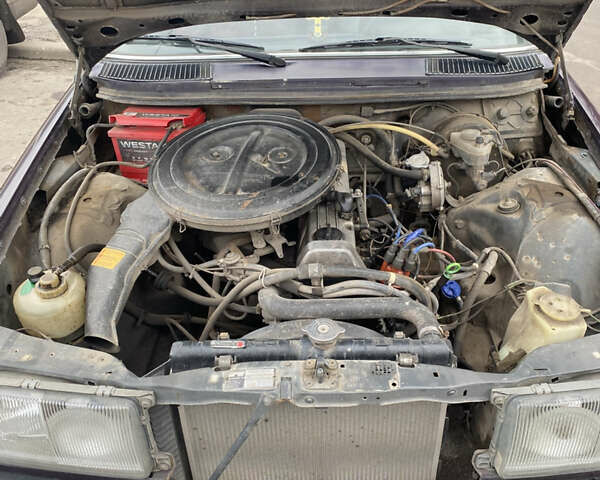 Фиолетовый Мерседес Е-Класс, объемом двигателя 2.5 л и пробегом 285 тыс. км за 3600 $, фото 2 на Automoto.ua