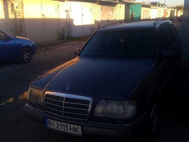 Фиолетовый Мерседес Е-Класс, объемом двигателя 2.8 л и пробегом 435 тыс. км за 3100 $, фото 5 на Automoto.ua