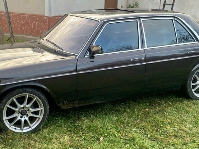 Коричневый Мерседес Е-Класс, объемом двигателя 3 л и пробегом 500 тыс. км за 2700 $, фото 3 на Automoto.ua