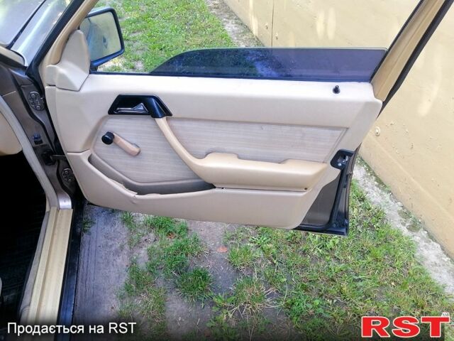 Коричневий Мерседес Е-Клас, об'ємом двигуна 2 л та пробігом 200 тис. км за 1200 $, фото 8 на Automoto.ua