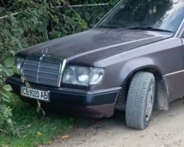 Коричневий Мерседес Е-Клас, об'ємом двигуна 2 л та пробігом 300 тис. км за 2400 $, фото 1 на Automoto.ua