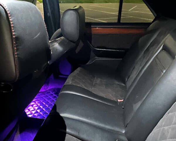 Коричневый Мерседес Е-Класс, объемом двигателя 2 л и пробегом 500 тыс. км за 2500 $, фото 12 на Automoto.ua