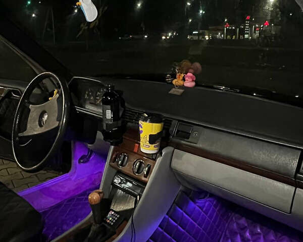 Коричневый Мерседес Е-Класс, объемом двигателя 2 л и пробегом 500 тыс. км за 2500 $, фото 11 на Automoto.ua