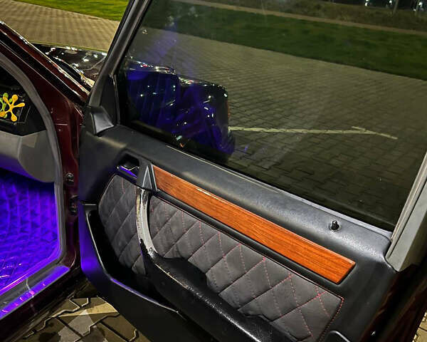 Коричневый Мерседес Е-Класс, объемом двигателя 2 л и пробегом 500 тыс. км за 2500 $, фото 8 на Automoto.ua