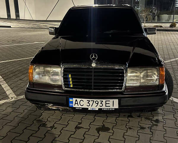 Коричневый Мерседес Е-Класс, объемом двигателя 2 л и пробегом 500 тыс. км за 2500 $, фото 6 на Automoto.ua