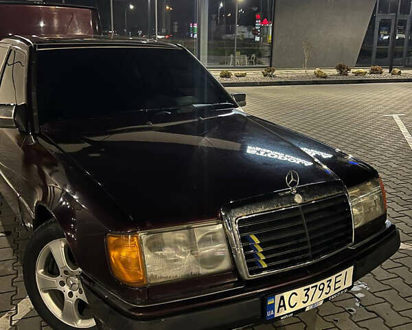 Коричневый Мерседес Е-Класс, объемом двигателя 2 л и пробегом 500 тыс. км за 2500 $, фото 7 на Automoto.ua