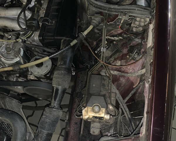 Коричневый Мерседес Е-Класс, объемом двигателя 2 л и пробегом 500 тыс. км за 2500 $, фото 17 на Automoto.ua