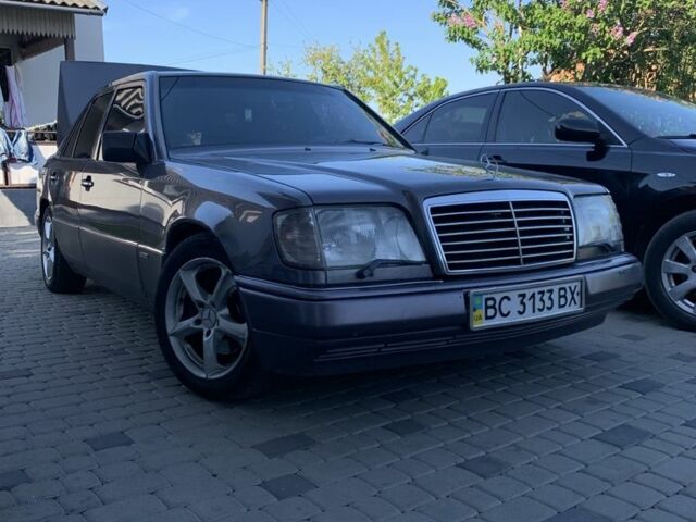 Коричневий Мерседес Е-Клас, об'ємом двигуна 2 л та пробігом 389 тис. км за 2700 $, фото 2 на Automoto.ua