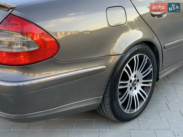 Коричневый Мерседес Е-Класс, объемом двигателя 3 л и пробегом 330 тыс. км за 9100 $, фото 45 на Automoto.ua