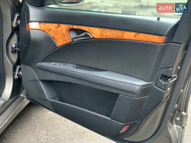 Коричневый Мерседес Е-Класс, объемом двигателя 3 л и пробегом 330 тыс. км за 9100 $, фото 56 на Automoto.ua