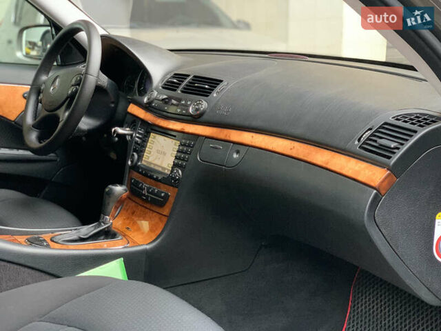 Коричневый Мерседес Е-Класс, объемом двигателя 3 л и пробегом 330 тыс. км за 9100 $, фото 54 на Automoto.ua