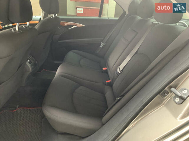 Коричневый Мерседес Е-Класс, объемом двигателя 3 л и пробегом 330 тыс. км за 9100 $, фото 63 на Automoto.ua