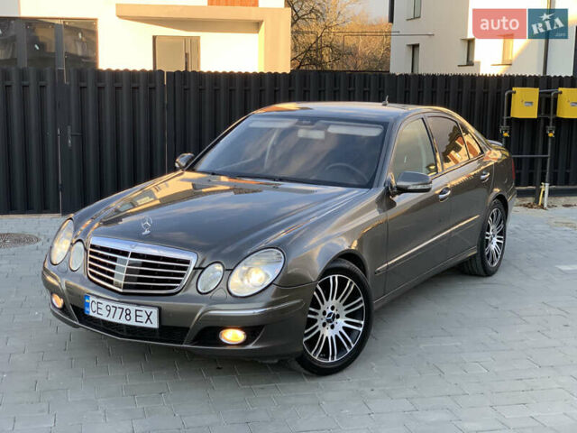 Коричневый Мерседес Е-Класс, объемом двигателя 3 л и пробегом 330 тыс. км за 9100 $, фото 3 на Automoto.ua