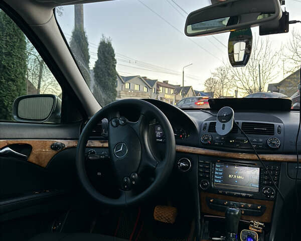 Мерседес Е-Клас 2007 у Івано-Франківську на Automoto.ua Коричневий Мерседес Е-Клас, об'ємом двигуна 3 л та пробігом 329 тис. км за 8900 $, фото 15 на Automoto.ua