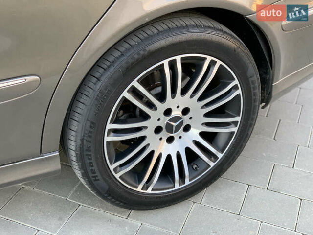 Коричневый Мерседес Е-Класс, объемом двигателя 3 л и пробегом 330 тыс. км за 9100 $, фото 38 на Automoto.ua