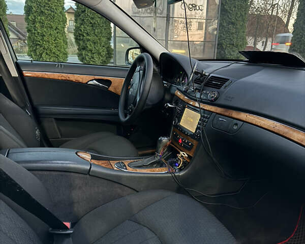 Мерседес Е-Клас 2007 у Івано-Франківську на Automoto.ua Коричневий Мерседес Е-Клас, об'ємом двигуна 3 л та пробігом 329 тис. км за 8900 $, фото 9 на Automoto.ua