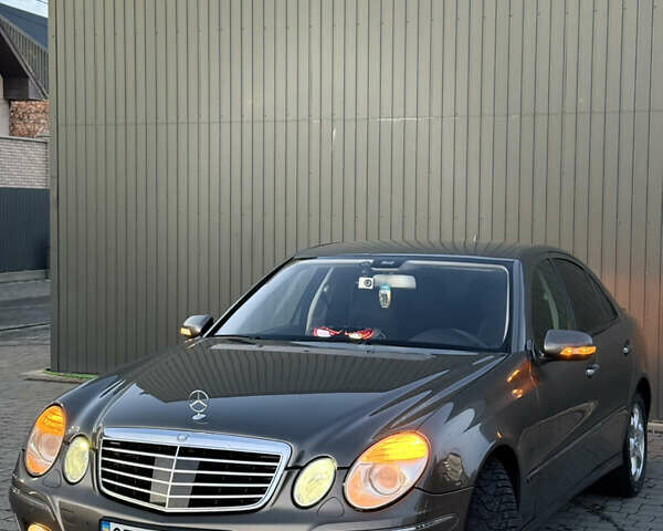 Мерседес Е-Клас 2007 у Івано-Франківську на Automoto.ua Коричневий Мерседес Е-Клас, об'ємом двигуна 3 л та пробігом 329 тис. км за 8900 $, фото 2 на Automoto.ua