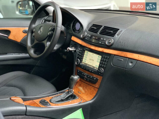 Коричневый Мерседес Е-Класс, объемом двигателя 3 л и пробегом 330 тыс. км за 9100 $, фото 53 на Automoto.ua