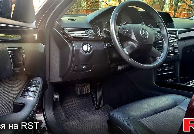 Коричневый Мерседес Е-Класс, объемом двигателя 3 л и пробегом 219 тыс. км за 13300 $, фото 6 на Automoto.ua