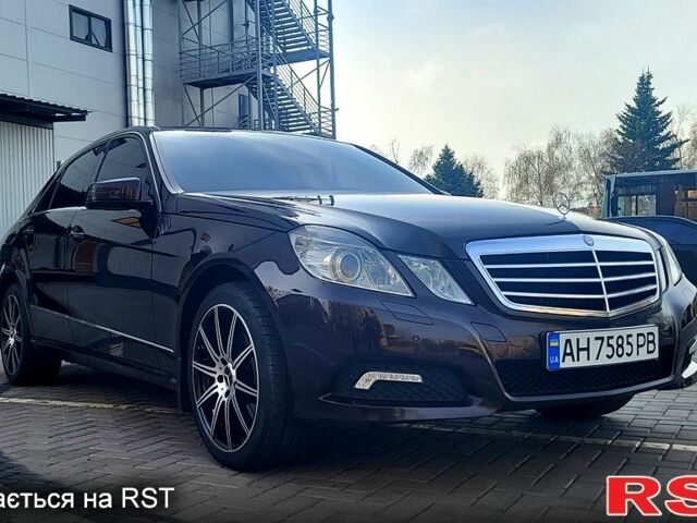 Коричневый Мерседес Е-Класс, объемом двигателя 3 л и пробегом 219 тыс. км за 13300 $, фото 1 на Automoto.ua