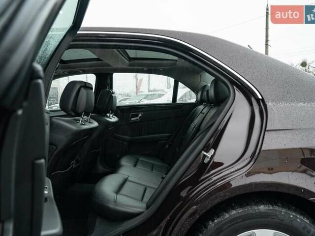 Коричневый Мерседес Е-Класс, объемом двигателя 3 л и пробегом 291 тыс. км за 16700 $, фото 37 на Automoto.ua